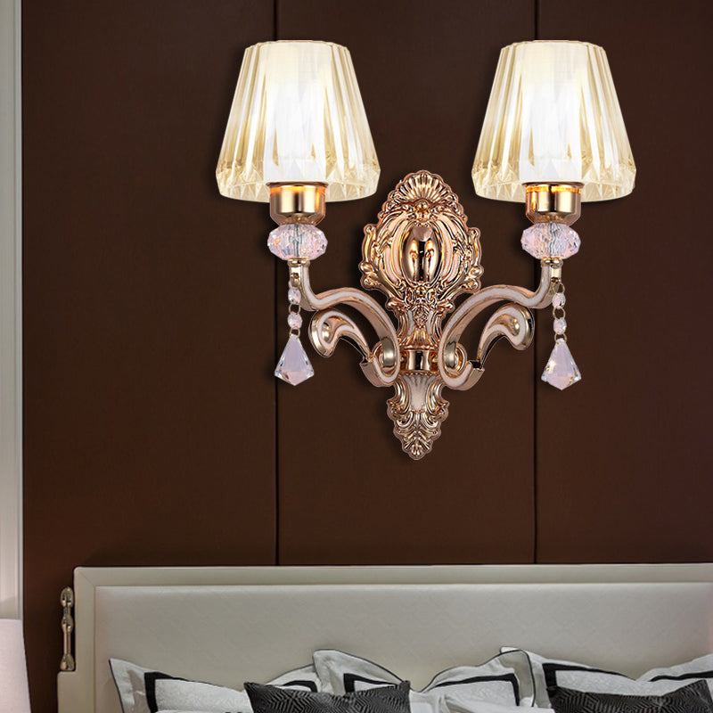 Lampada a parete cono Vintage Filish Metal 2 Luci Luce in ottone Sconce con tonalità in vetro trasparente e accento di cristallo