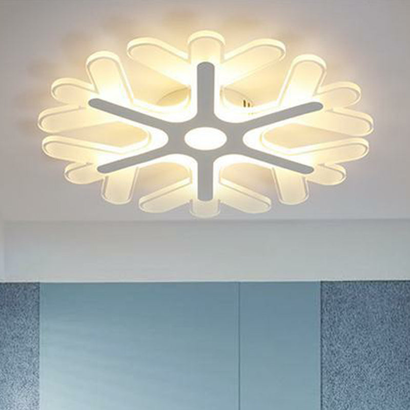 Snowflake Acrylic LED Flush Mount Modern Clear Flushmount Ceiling Light for Living Room