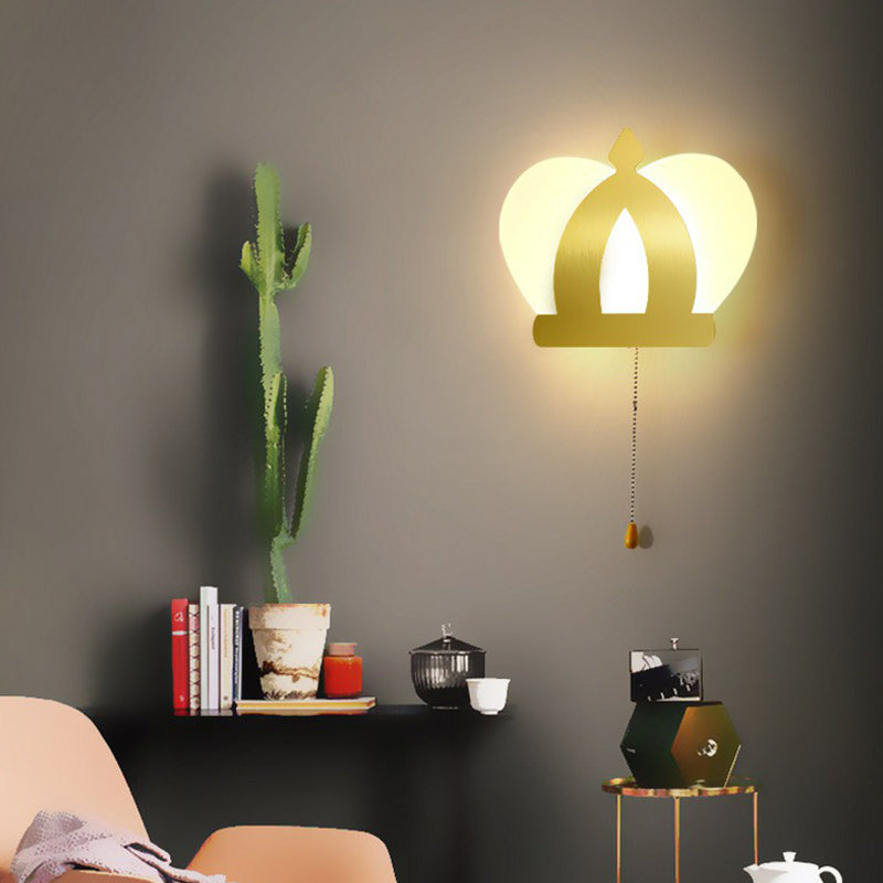 Crown Acrylic Wall Sconce Lamp Modern Style Gold LED Wall Lighting Fixture with Pull Chain for Bedroom