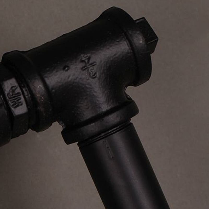 Rohrarm Eisenwandleuchte Vintage 2 Köpfe Restaurant Wandmontagelampe in Schwarz