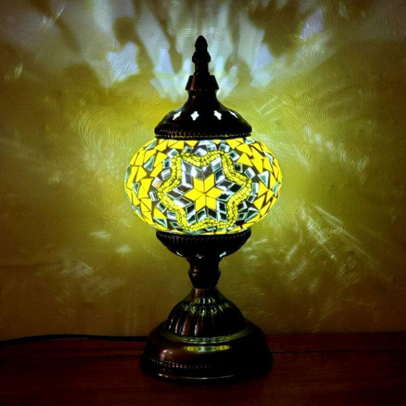 Turkish Oblate Nachttischlampe Single-Bulb-Glasschifftischleuchte für das Restaurant