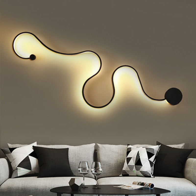 Metallic Snake-Like LED Wall Lamp Nordic Style Black Wall Sconce Lighting for Living Room
