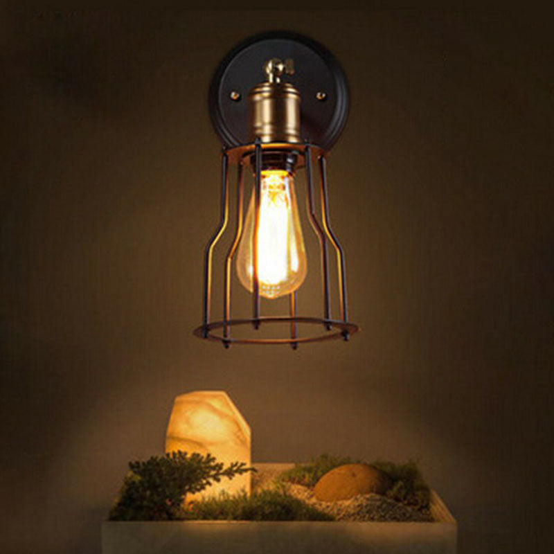 Cage Shade Iron Mur Mount Light Style antique Éclairage mural de couloir 1-Light en noir