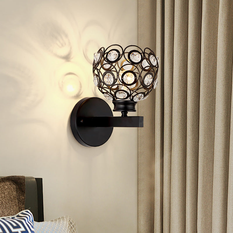 Cupola lampada da parete in cristallo chiaro stile modernista 1 lampadina di illuminazione da parete per finitura nera/ottone per camera da letto
