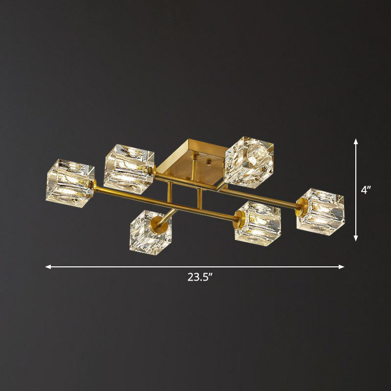 Lámpara de techo semiempotrada con acabado dorado posmoderno con forma de cubo de cristal cerca del techo
