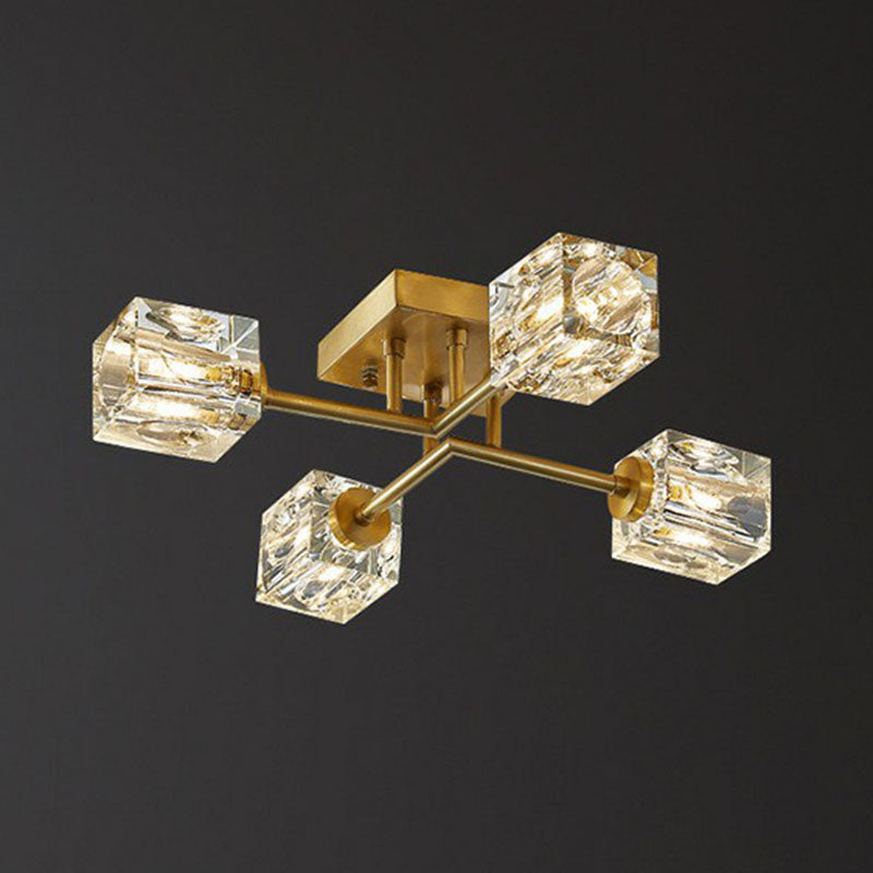 Lámpara de techo semiempotrada con acabado dorado posmoderno con forma de cubo de cristal cerca del techo