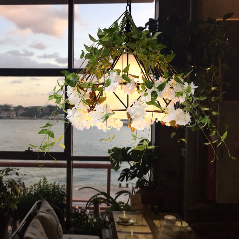 Illuminazione a sospensione a bulba verde retrò a sospensione a sospensione con fiore artificiale con fiore artificiale