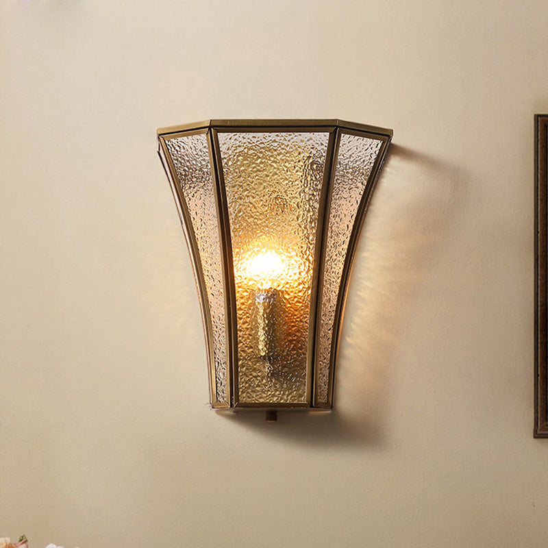 Tonalità sfarlata con lampada a parete smussata con la parete antica antichiplesso di illuminazione a parete singolo