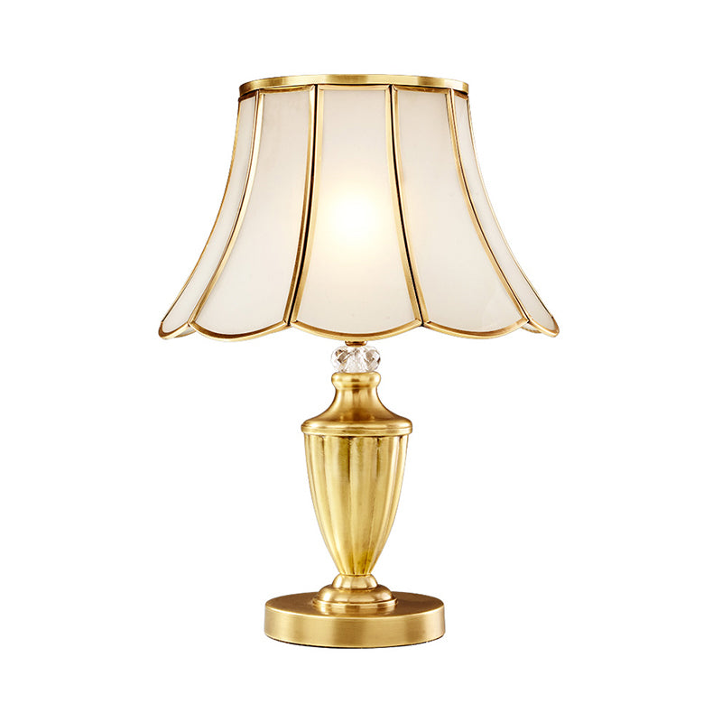Lampada da comodino da comodino a 1 luce in vetro smussato con illuminazione da tavolo minimalista in ottone