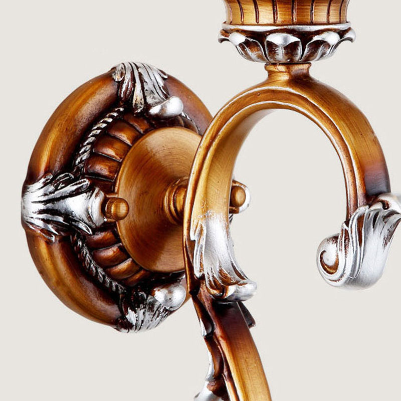 Applexion par mur évasée traditionnelle 1 tête en verre givré clair léger avec bras voûté en laiton pour le salon