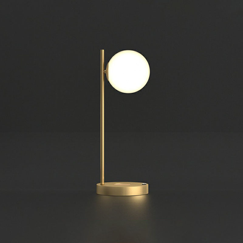 Lampada da comodino a sfera Minimalismo in vetro avorio a 1 luce da tavolo in oro per camera da letto