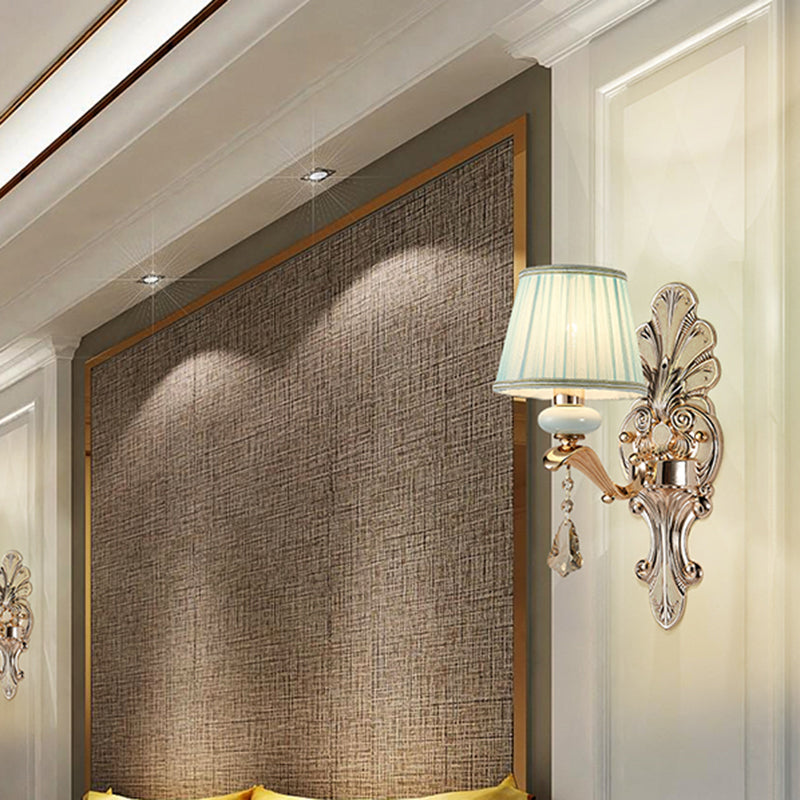 Lampada da parete in tessuto a piega conica anticato salotto illuminazione a parete in oro