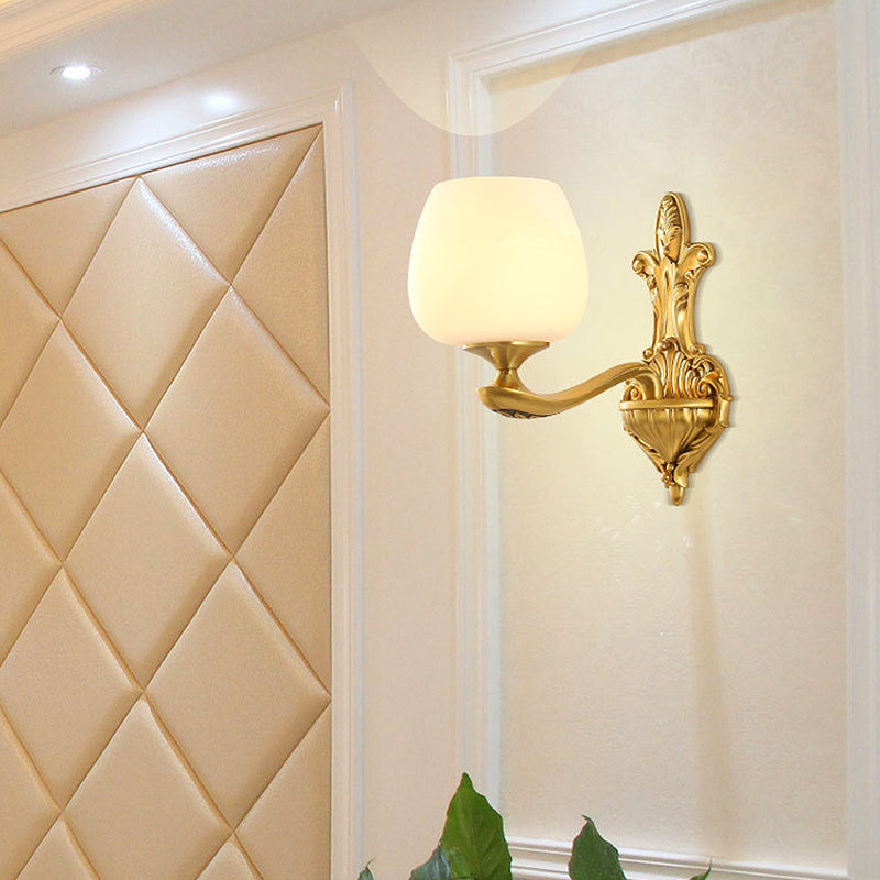 Lampe conique en verre mural en verre vintage Vintage 1/2-Bulb Bulb Boucdroom Murning Lighting in Gold