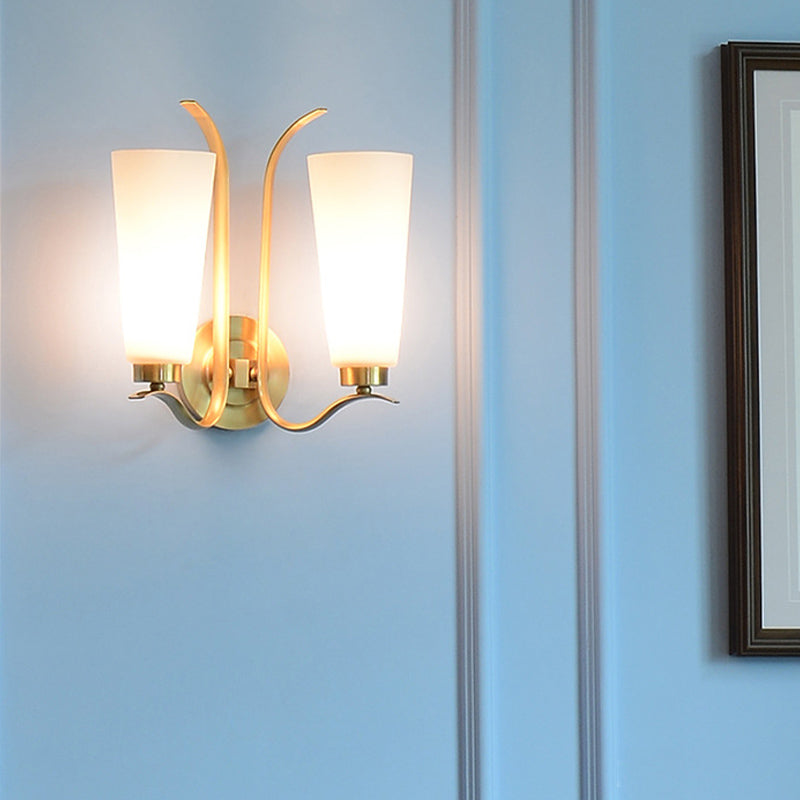 Côté de lampe murale en laiton en laiton blanc