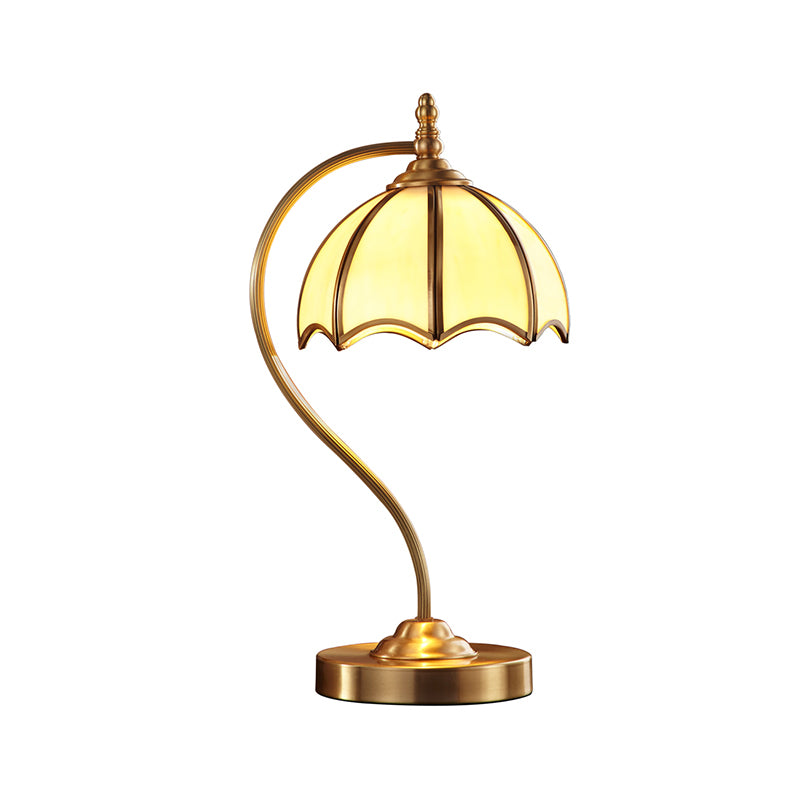 Lampada da tavolo a forma di ombrello Simplicity 1 testa illuminazione notturna in vetro smerigliato con braccio a collo di cigno in ottone