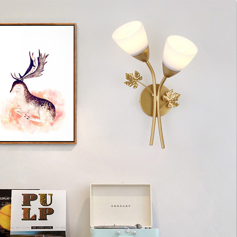 Bol en verre givré Conce contemporain 1/2-Light Hall Hall Mur Mount luminaire avec décor en forme de feuilles en noir / or