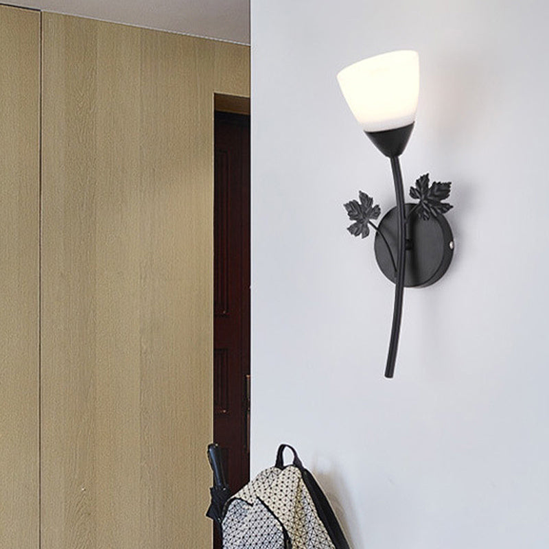 Bol en verre givré Conce contemporain 1/2-Light Hall Hall Mur Mount luminaire avec décor en forme de feuilles en noir / or