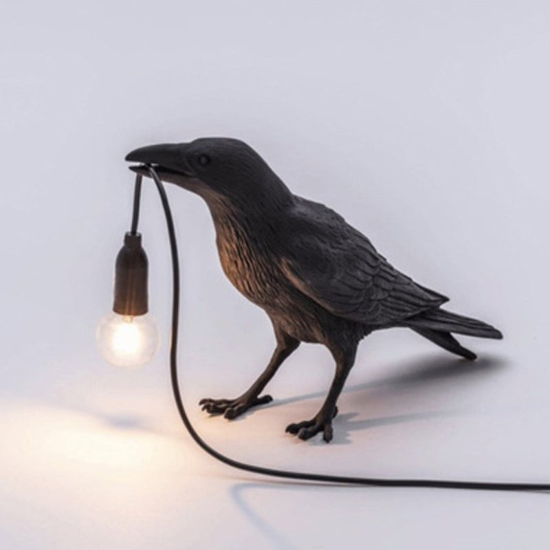 Lámpara de mesa en forma de pájaro resina creativa artística de una sola bombilla luz de noche para dormitorio