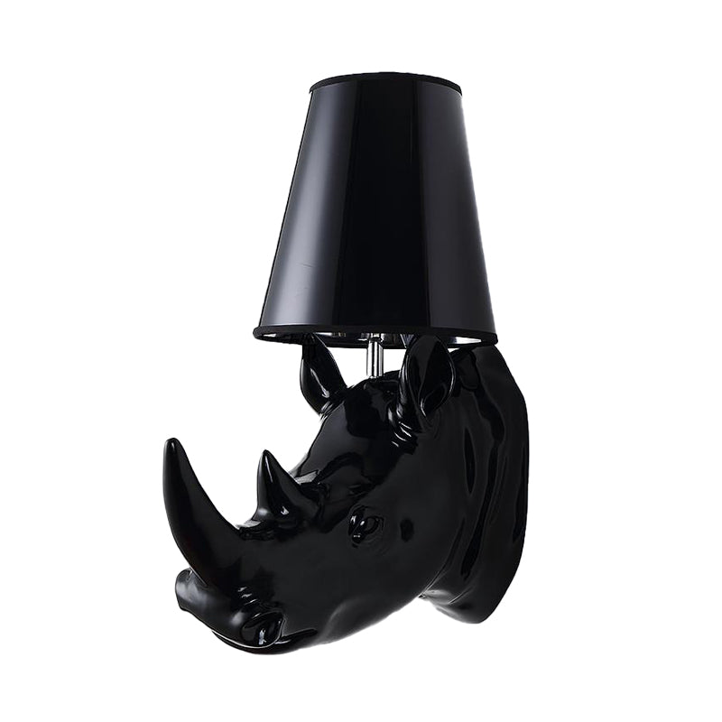 Rhinoceros Resin Sconce Light Country Single Corridor Corridor Mur Murd Murd in Black / White with Cone Fabric Shade