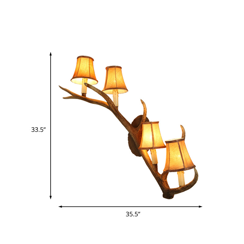 Luminaire mural à chambre conique à la résine et tissu 4 lumières 4 lampe applique beige avec conception de wapiti