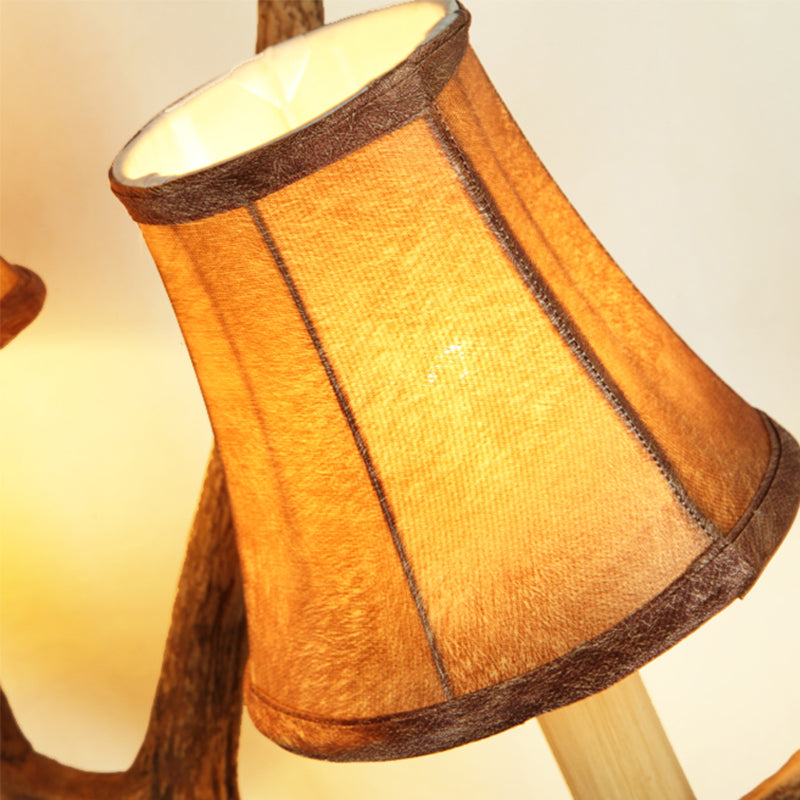 Luminaire mural à chambre conique à la résine et tissu 4 lumières 4 lampe applique beige avec conception de wapiti