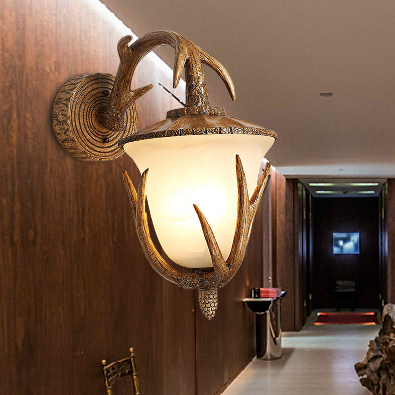 Country Pinecone Shade Sconce Light Fixture 1 Bulb Resin and Frosted Glass Wall Mount Lighting in Wood for Corridor