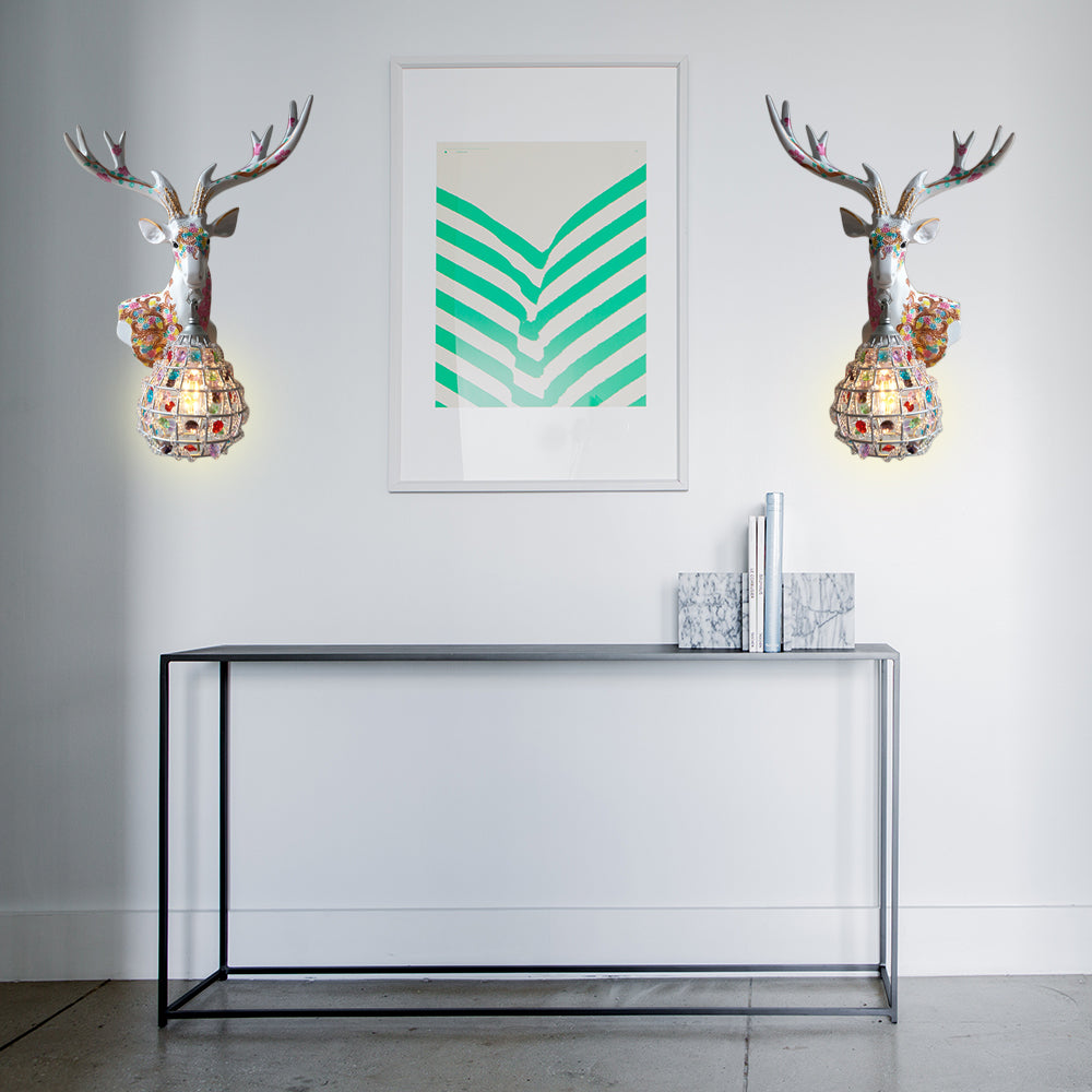 Application de cerf traditionnelle 1 Éclairage mural en résine lumineuse en noir / rose / jaune pour chambre avec une nuance de cristal de gouttelettes, droite / gauche