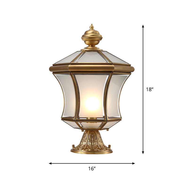 Lampada da lanterna curva in bronzo con illuminazione minimalista a 3 lampadine in vetro smerigliato