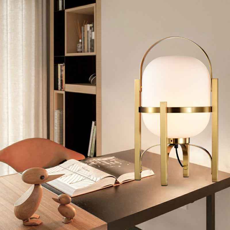 Capsule Glass Night lampe Postmodern 1 Light Finish Table Light avec quadpod et poignée arquée