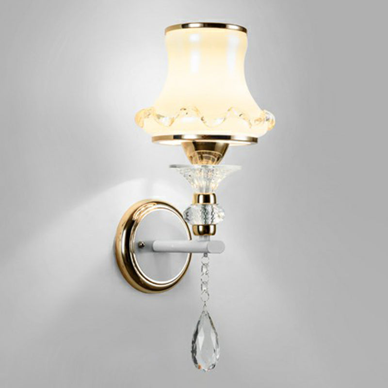 Wijd uitlopende woonkamer muurlicht vintage matglass champagne wand sconce met kristalaccenten