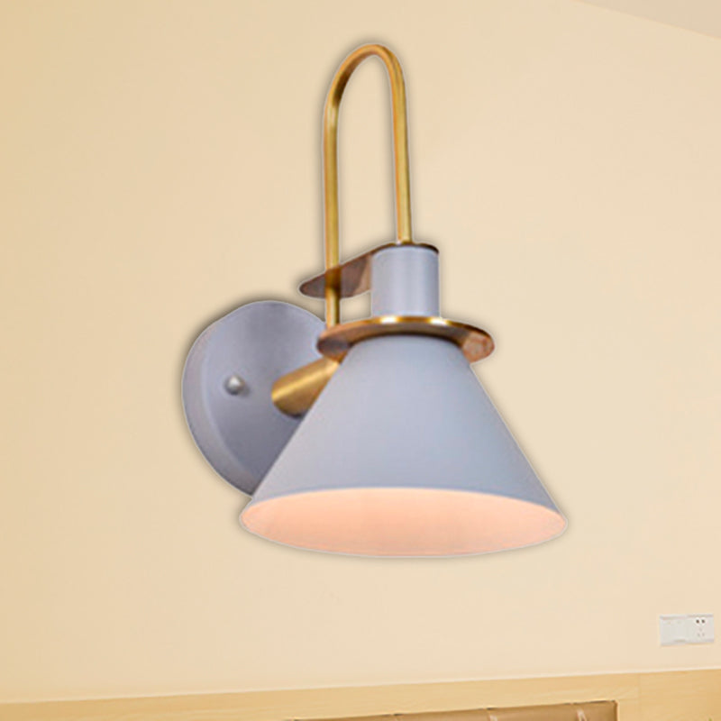 Noordse piramide schaduw wandlicht metaalachtig metaalachtig een lichte sconce licht voor studeerkamer slaapkamer