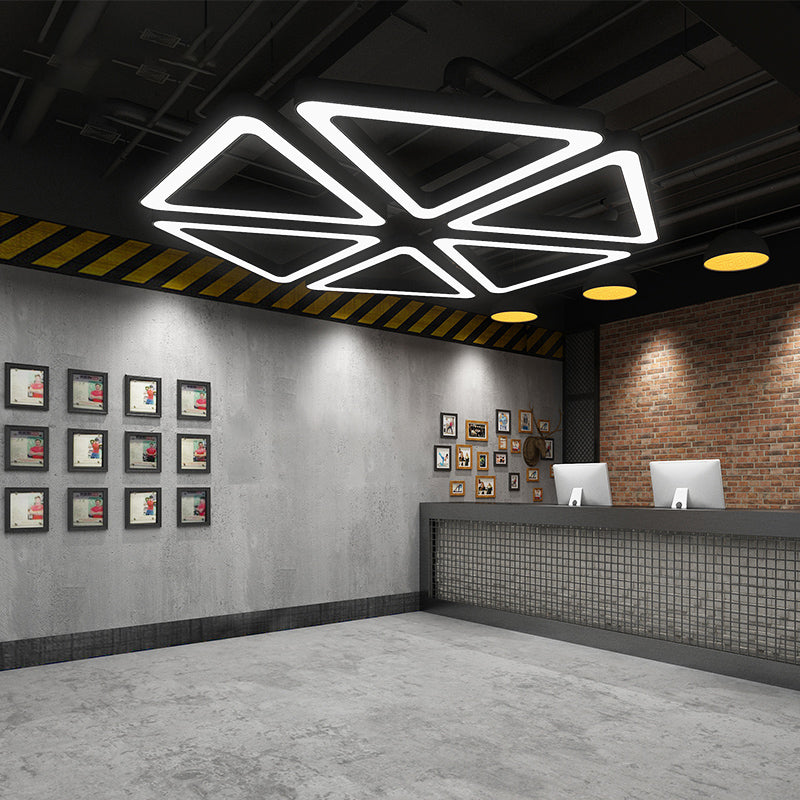 Palestra triangolare Accapta Light Metallic Metallic Modern LED REGLI LADULIRE IN NERO
