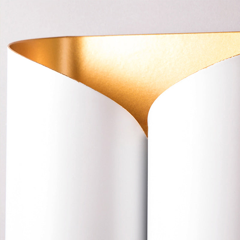 Traditionnaire Twist Wall Lampe Metal 2 têtes Gamique Lumière en blanc pour le salon