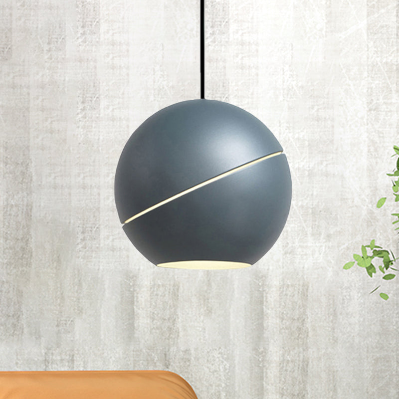 Schwarz/Zinnscheibe geschnittene Kugel Hängende Leuchte einfache Style 1 Light Metallic Anhängerlampe für Wohnzimmer