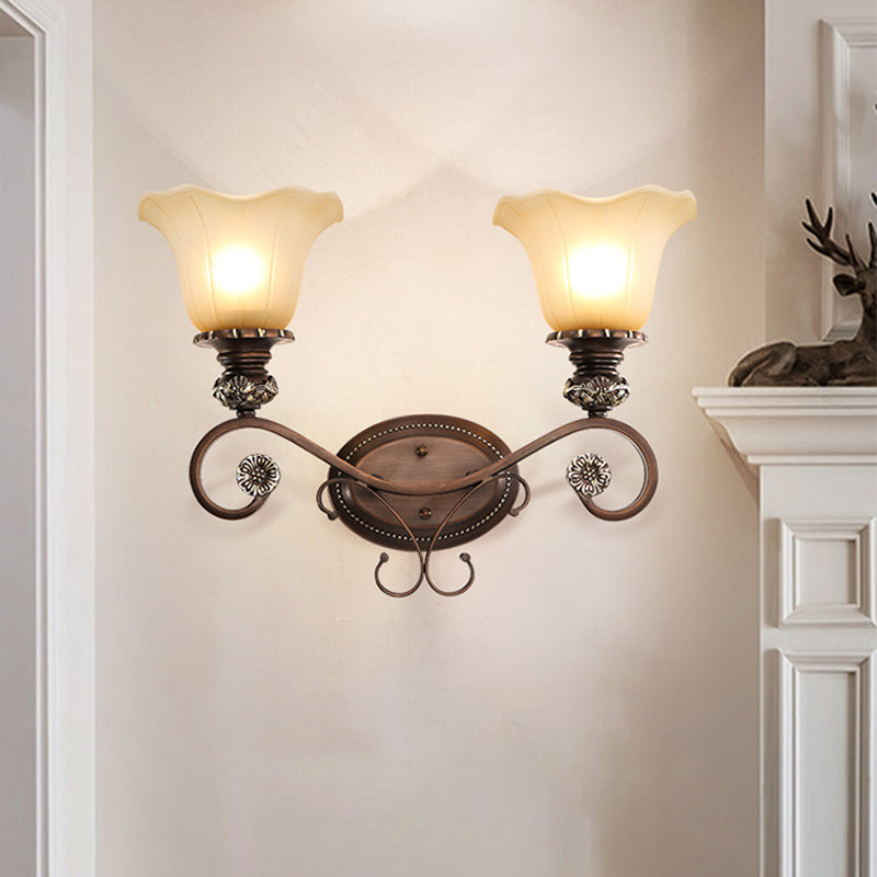 Beige glazen schaduw wandlamp landelijke eetkamer muur sconce met schuifarm in koffie