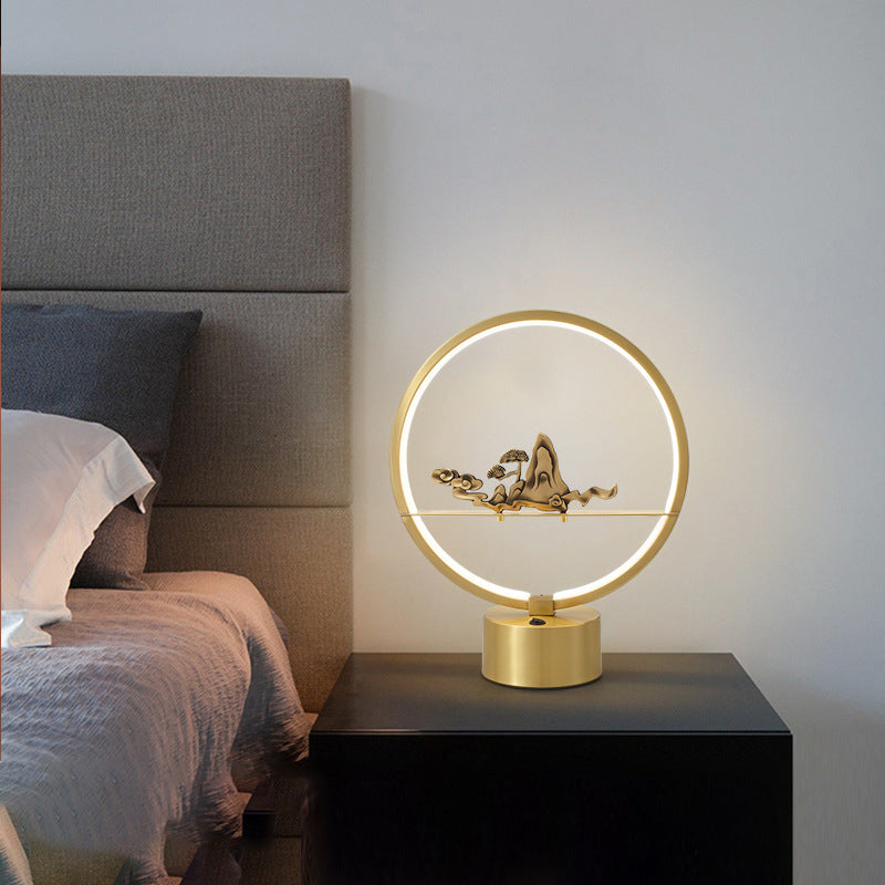 Lumo a led a forma di loop Light artistico in ottone in metallo con arredamento montuoso intagliato