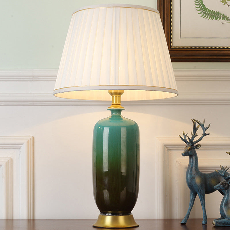 Lampada da tavolo bianca affusolata Lampada da comodino in tessuto minimalista a 1 testa con base in ceramica Ombre