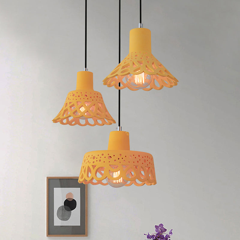 Iluminación colgante grabada en hormigón de estilo nórdico 1 luz colgante de gris claro/blanco/amarillo con tono geométrico/campana/acampanado