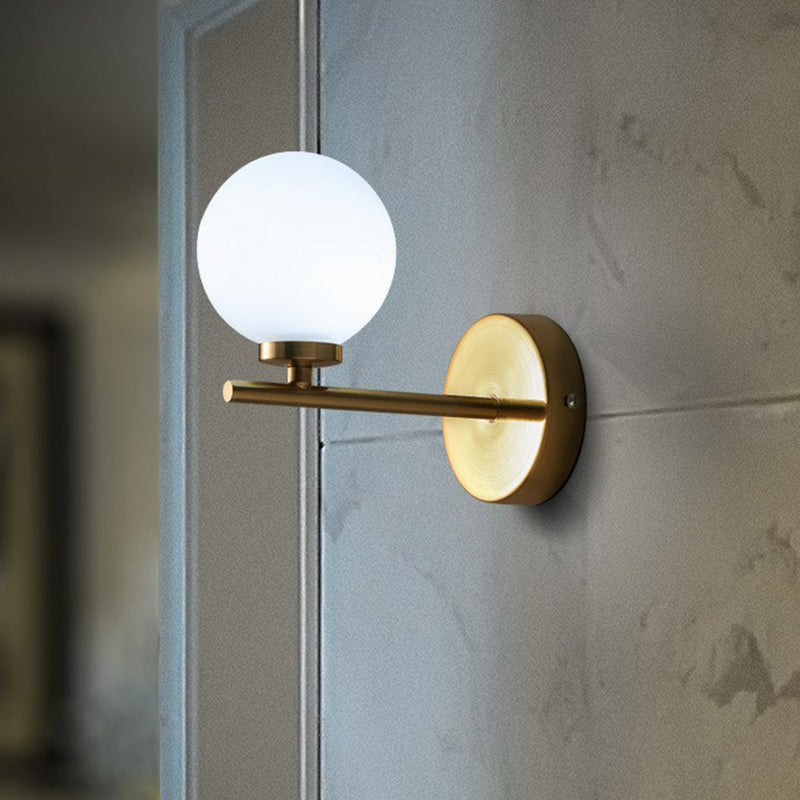 Kogelschaduw muur sconce eenvoud ivoor glas eenmalige gouden afwerking wandlicht voor slaapkamer