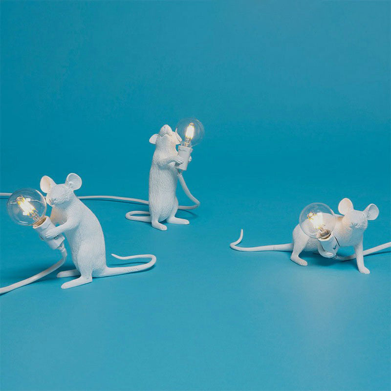 Lampe de table en forme de rat en résine Éclairage nocturne à 1 lumière avec conception de bulbe nu