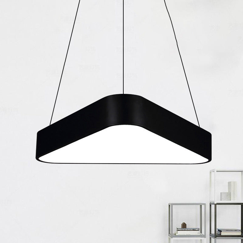 18 "/23.5" Longing de suspensión de triángulo de metal largo LEJ MODERNA LED/NEGRO/NEGRO/plateado en luz blanca/cálida