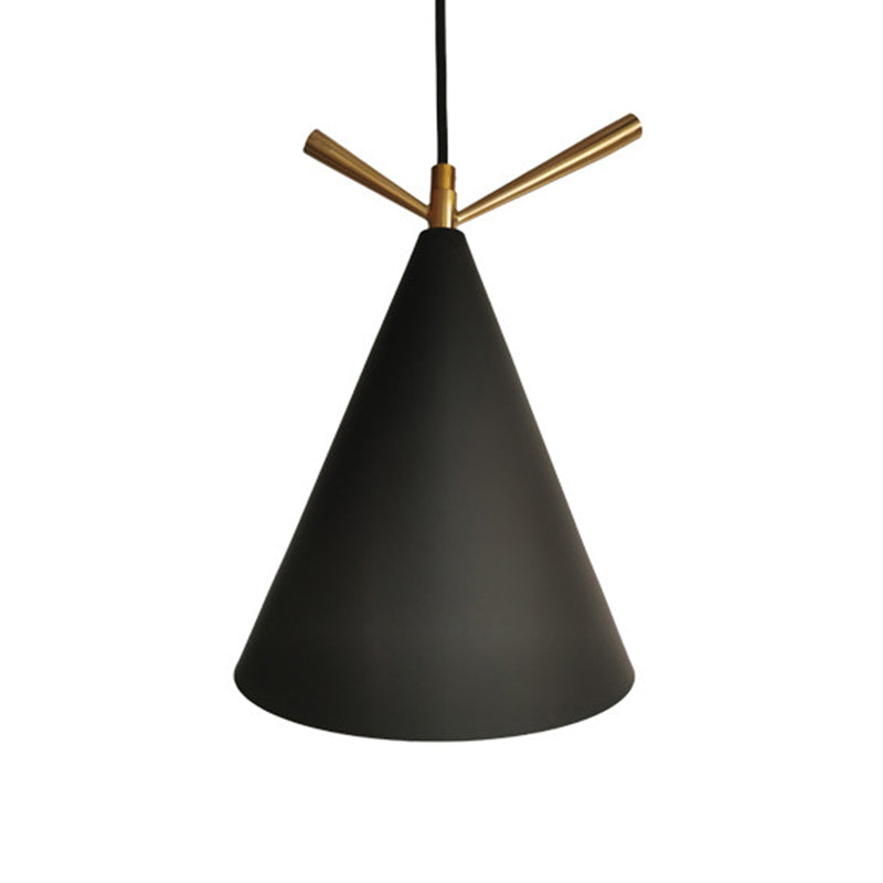 Nordic Conical Drop Pendant Metallic 1 Bulb Dining Room plafond Light avec des bois déco