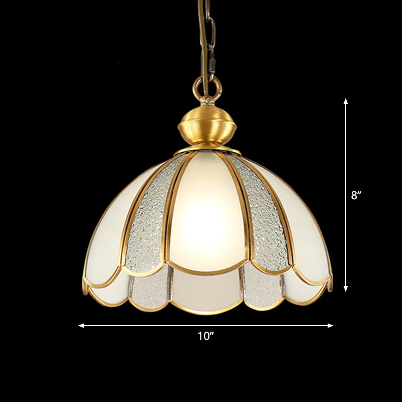 Traditionelles, überbrochenes Pendelleulen-Leuchten mit einem Frostglas hängendes Licht in Gold in Gold