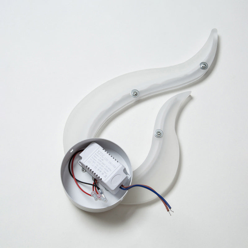 Decorative Flame Shaped Wall Sconce Acrylic Corridor LED Wall Mounted Light in White