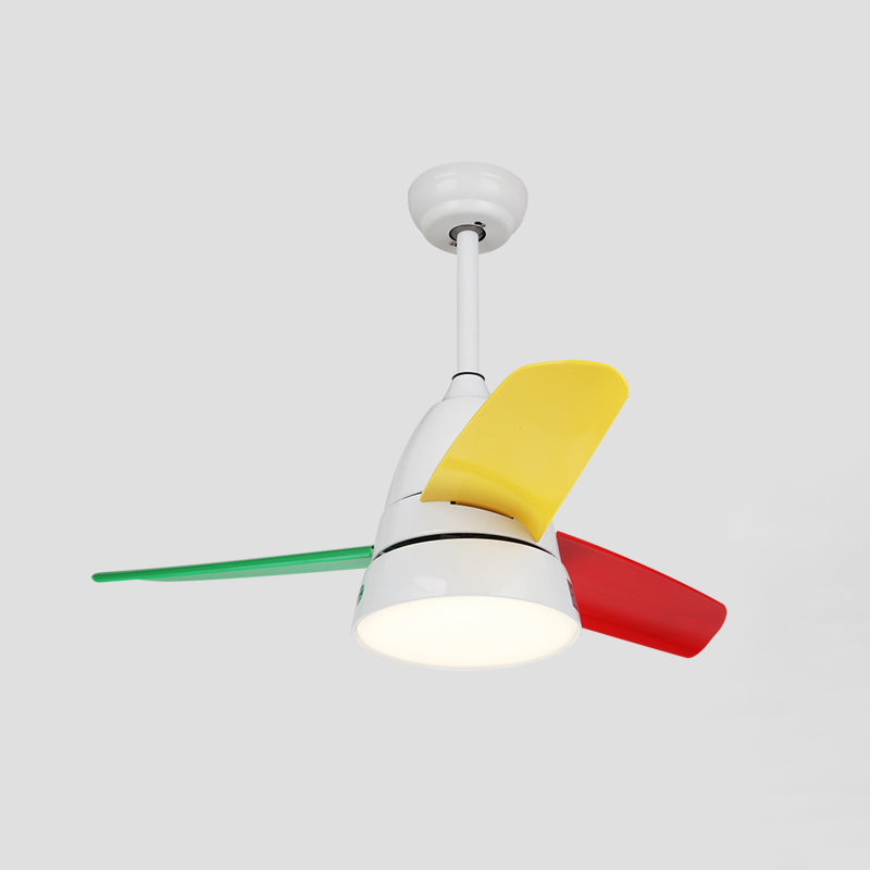 Makkaronstil konisch hängende Lüfter Leuchtmetall Kinderzimmer 26 "breites LED -Halbflush -Deckenlicht, 3 Klingen