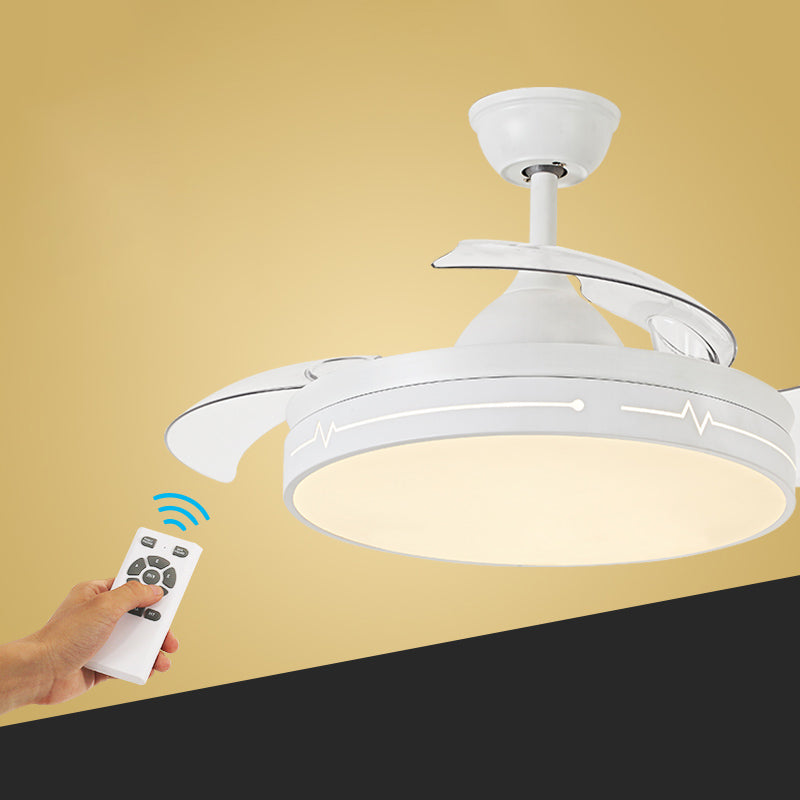 Fernbedienung Runde 3-Blatt-Anhänger-Lüfterlampe Nordic Metall Esszimmer LED SEMI BUSH MOUNT-Deckenleuchte