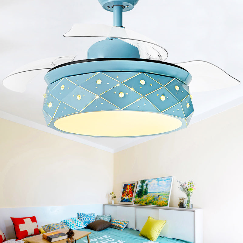 42 "W ausgehader Hanging Lüfterlampe Makkaron Metall Schlafzimmer LED Semi Flush Light mit 3-Blatt- und Fernbedienung, Frequenzumwandlung