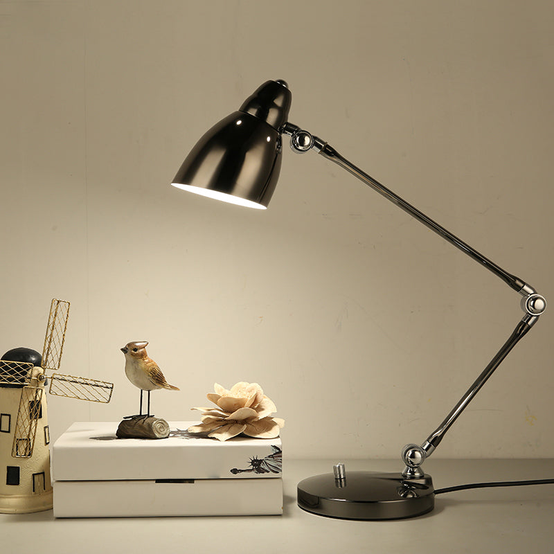 Lampe de table en forme de cloche de fer industrielle une seule étude de bureau avec bras oscillant
