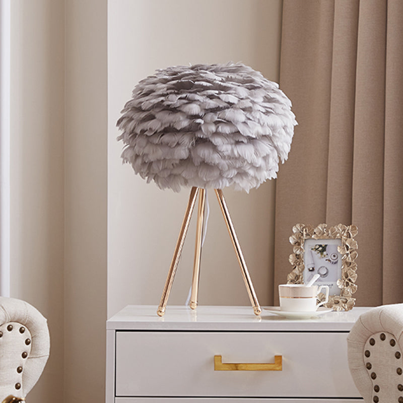 Goose Feather Sphere tafellamp Noordig 1 bol nachtstandlicht met statiefstandaard