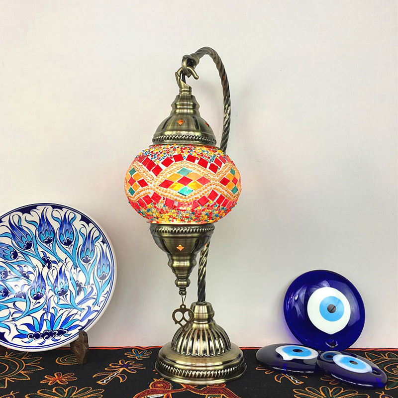 Traditioneller Balltisch Leicht Pfaublau/Wassermelone Rotes Glas 1 Lampenschreibtischlampe mit Metallkrümmungsarm